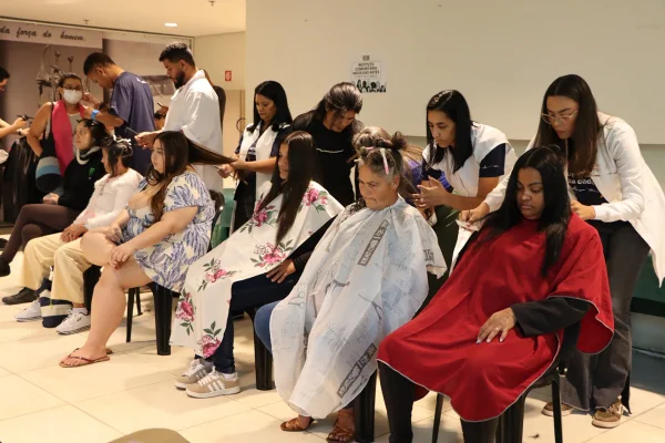 DPDF promove Dia da Mulher com serviços gratuitos no Outubro Rosa