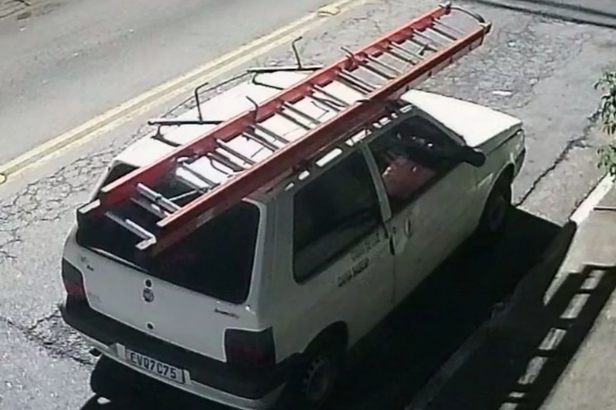 Criminosos roubaram computadores, carro e 10 toneladas de cobre. Prejuízo foi de R$ 700 mil Criminosos roubaram computadores, carro e 10 toneladas de cobre. Prejuízo foi de R$ 700 mil