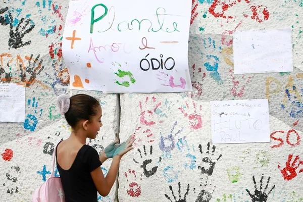 Moradores fazem lista de desejos para Suzano se reerguer após chacina
