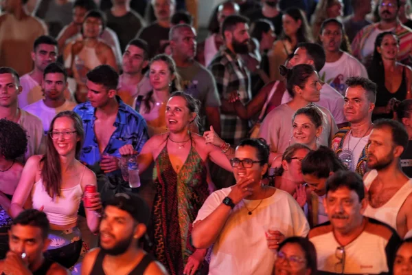 Princesa Leonor da Espanha curte show no Pelourinho ao lado de amigos e do suposto namorado - Metrópoles