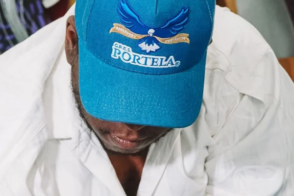 Foto colorida de Carnavalesco André Rodrigues - Metrópoles