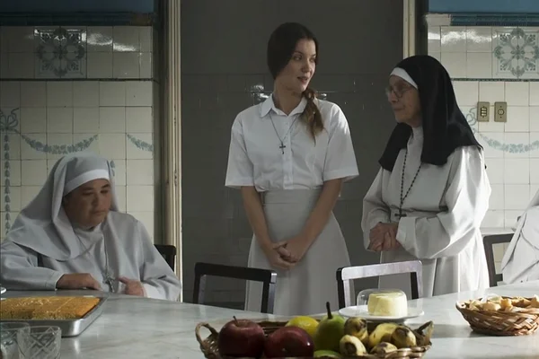 A Dona do Pedaço: Fabiana inferniza freiras no convento