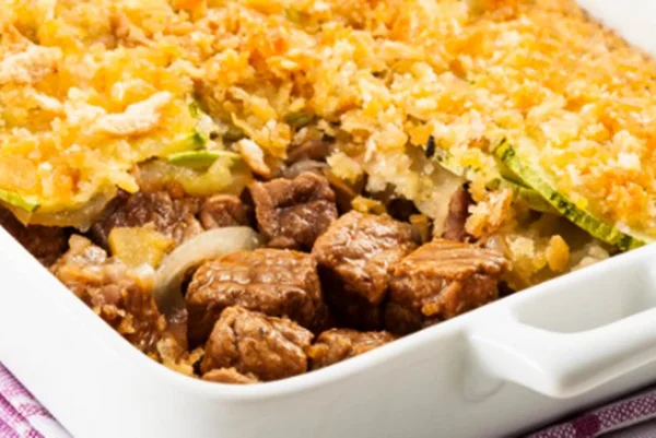 Saboreie um prato agridoce com tortinha inglesa de carne e maçã