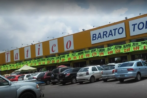 fachada de supermercado