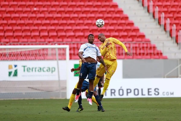 Após derrota, Rafael Toledo deve promover mudanças no Brasiliense