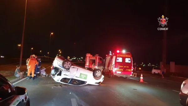 Acidente entre 3 veículos na BR-060 mata uma pessoa e deixa 8 feridos