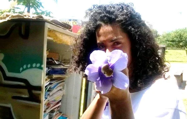 Jovem artista da periferia destaca-se com poema sobre o apartheid cultural e econômico de Brasília: “Uma W3 entalada na garganta virou nó”