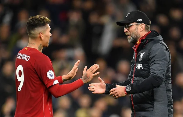 Liverpool derrota Tottenham e bate recordes no Campeonato Inglês