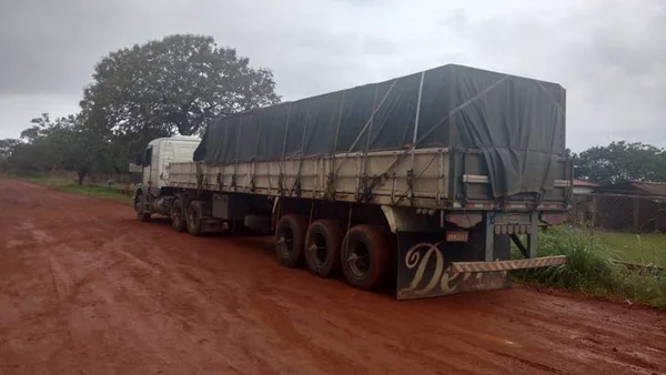 PMDF localiza carreta roubada com 1 mil caixas de cerveja