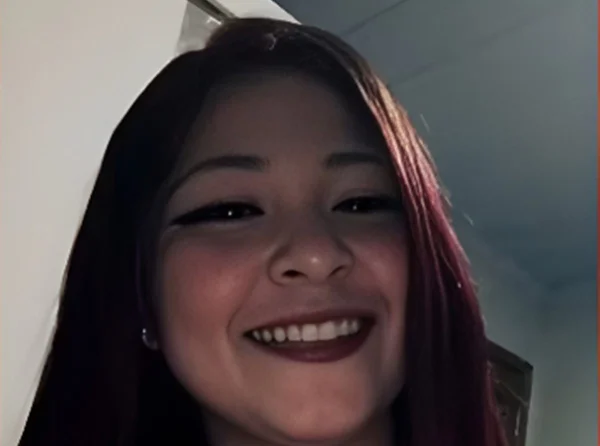 menina sorrindo