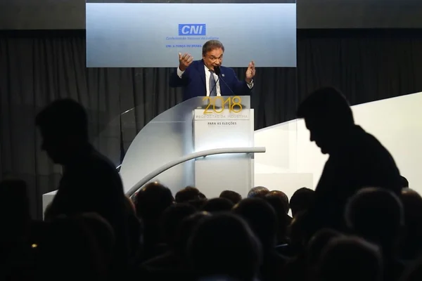 Em sabatina, Alvaro Dias defende mudanças na forma de indicação ao STF