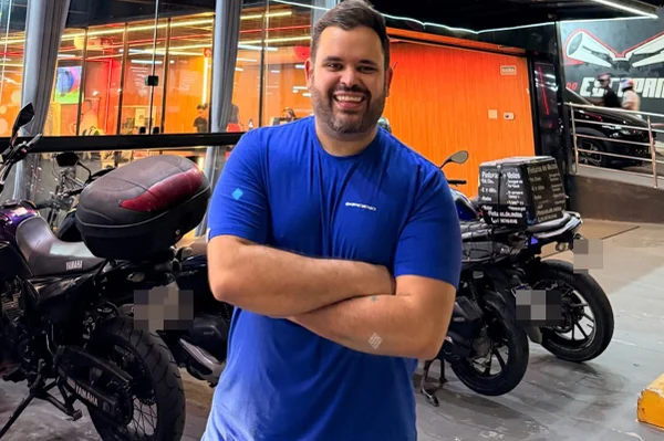 Ex-BBB Michel Nogueira rebate críticas por ser motorista de aplicativo - Metrópoles