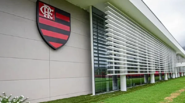 Foto colorida de CT do Flamengo - Metrópoles