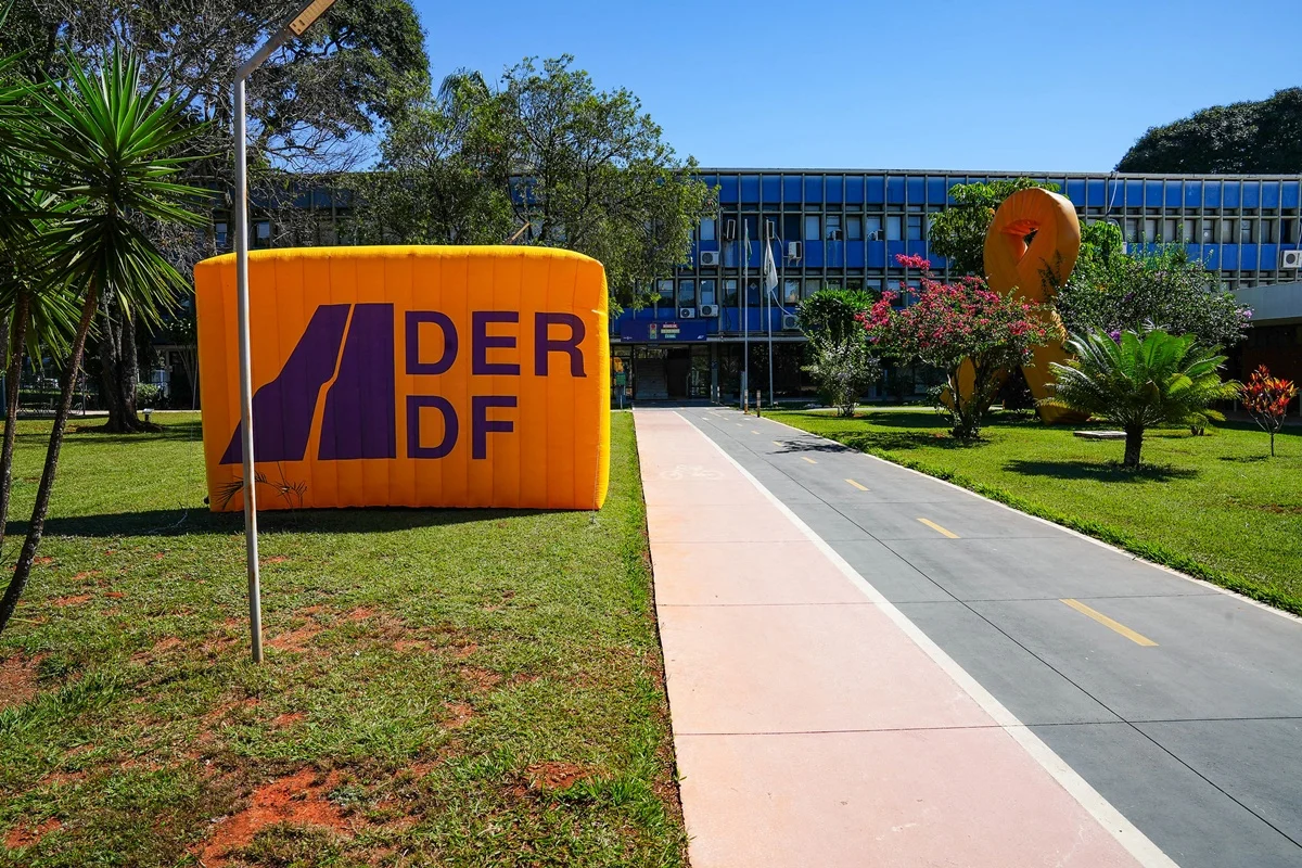 DER-DF Suspende Faixa Reversa Noturna na DF-001/DF-075 por Tempo Indeterminado, Impactando Trânsito entre Taguatinga e Samambaia; Avaliação Pode Extinguir Inversão Vespertina
