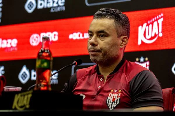 Jair Ventura, ex-treinador do Atlético-GO - Metrópoles