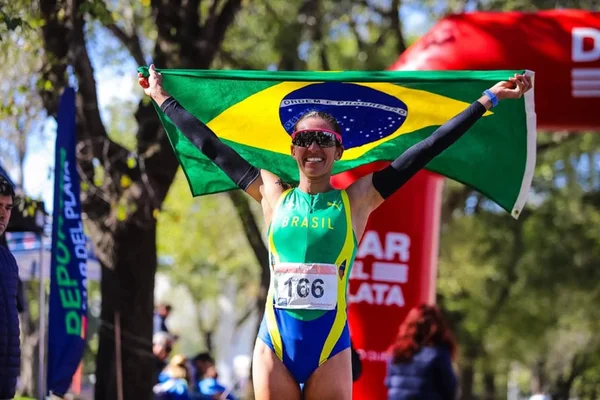 Marcha atlética: Viviane Lyra destaca união do Time Brasil em casa