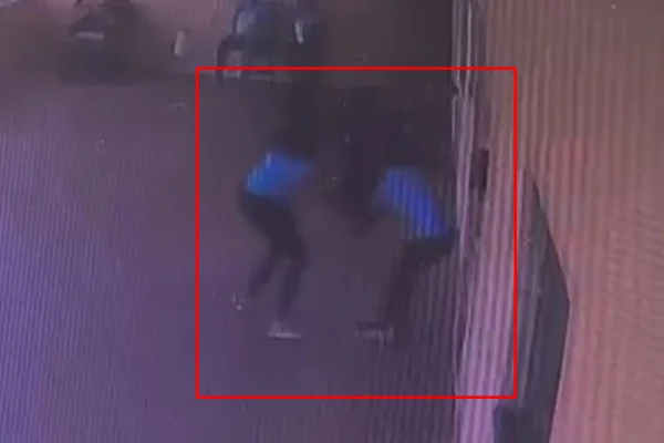Mulher é agredida por causa de xícara de café