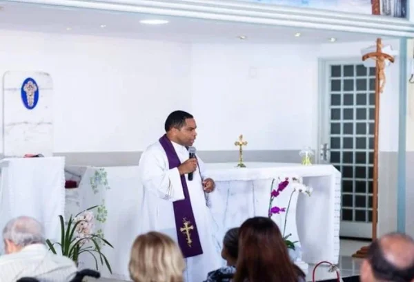 padre Delson Zacarias dos Santos
