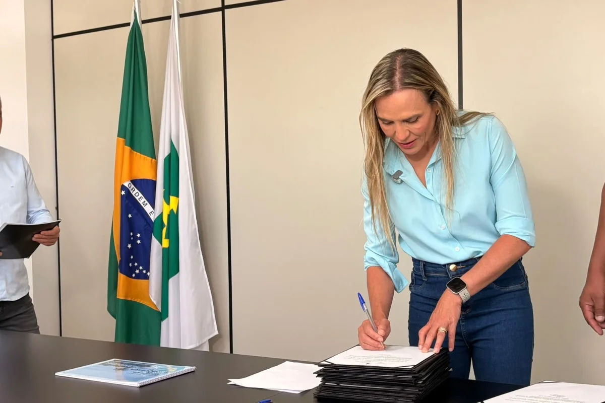 Entre as ordens, estão obras de esgoto e drenagem Entre as ordens, estão obras de esgoto e drenagem