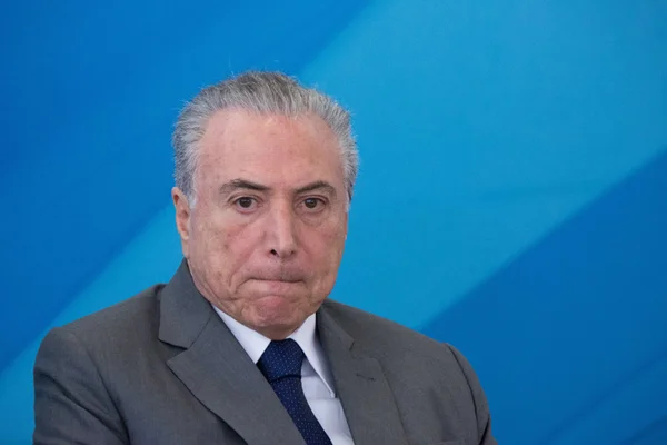 Em meio à crise, Michel Temer afirma que é vítima de conspiração