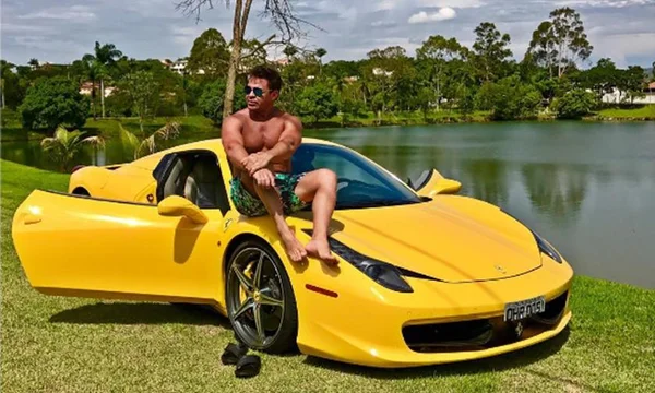 Eduardo Costa não paga Ferrari que comprou de Gusttavo Lima