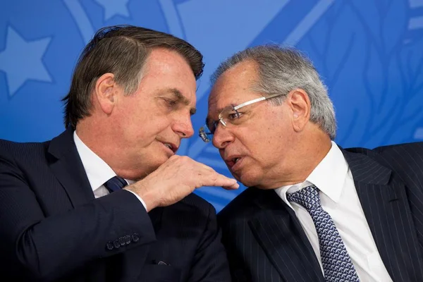 Governo promete, mas não atualiza tabela do IR. Você pagará mais