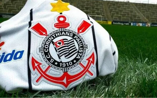 Torcida LGBT do Corinthians implora pelo fim da homofobia