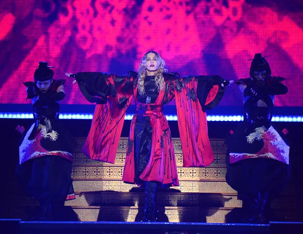 Madonna promete sexo oral aos eleitores que votarem em Hillary Clinton