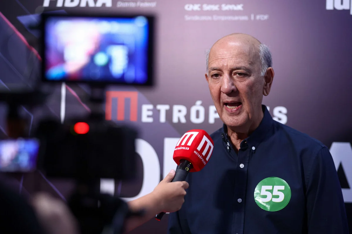 Arruda promete investir R$ 1 bilhão no transporte sobre trilhos