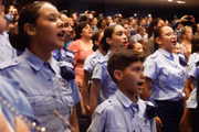 Escolas cívico-militares são criticadas por especialistas