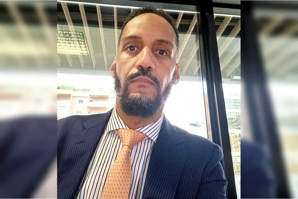 Operação contra “Lobo de Wall Street”: rapper foragido é preso na República Tcheca