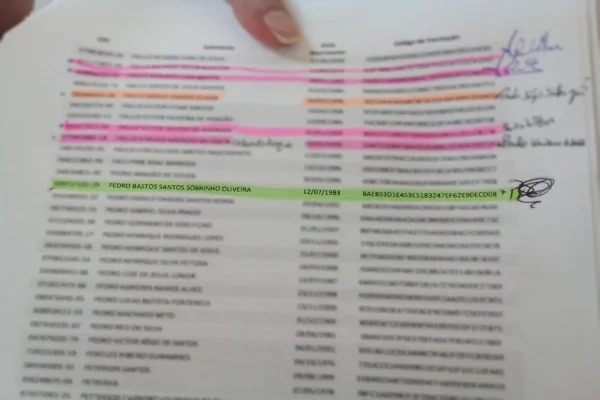 Profissional da Saúde descobre que alguém tomou vacina em seu lugar