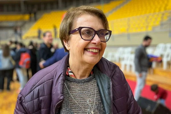 Foto colorida da Prefeita de Juiz de Fora, Margarida Salomão - Metrópoles