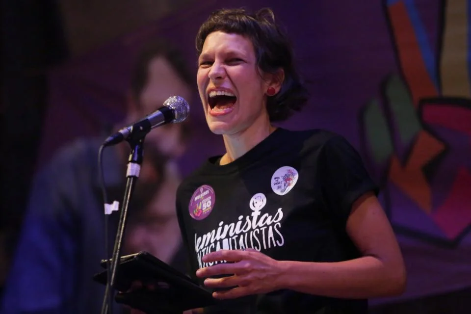 A atriz Fernanda Azevedo, durante encontro com Guilherme Boulos (Psol), candidato à prefeitura de São Paulo, no Teatro Oficina, região central de São Paulo. A atriz Fernanda Azevedo, durante encontro com Guilherme Boulos (Psol), candidato à prefeitura de São Paulo, no Teatro Oficina, região central de São Paulo.