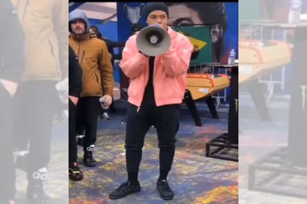 Mbappé discursa em aniversário de organizada do PSG e gera polêmica