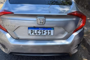 Carro que Meyre e Elisio usaram para tentar fugir