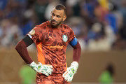 Giay fez gol contra e Weverton falhou.