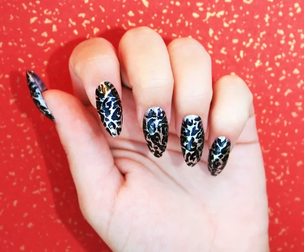 Conheça 6 formatos de unhas que estão na moda