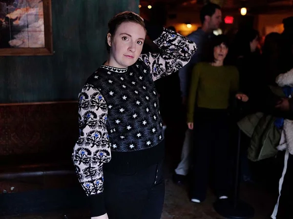 Lena Dunham posta nudes e fala de cirurgia: “corpo quase curado”
