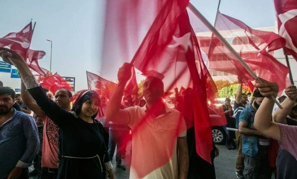 Turquia estende estado de emergência por 3 meses contra terrorismo