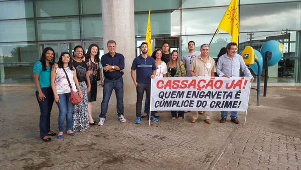 Protesto “tímido” cobra cassação de distritais investigados na Drácon