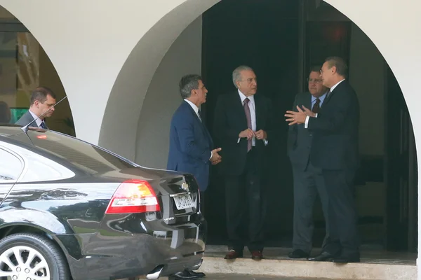 Jucá: “Pelo menos 10 ministérios devem ser fundidos”. Veja vídeo