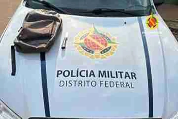 Professora diz que foi arrastada em escola após filmar abordagem da PM