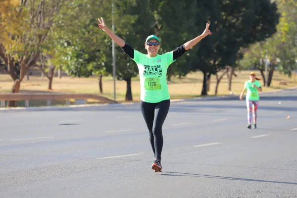 Do transplante à maratona: professora do DF vive história de superação