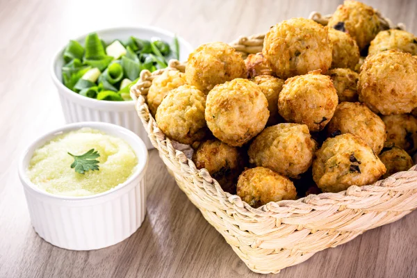 Bolinho de arroz recheado