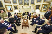 Zelensky e Trump discutem Patriots e retomada das negociações de paz - imagem 3