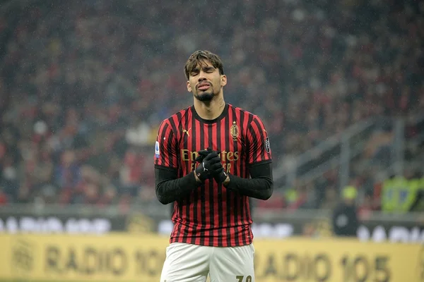 Com sinais de ansiedade e depressão, Paquetá quer deixar Milan