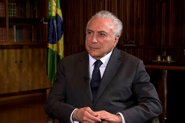 Na TV, Temer recomenda a Bolsonaro: humildade, temperança e equilíbrio