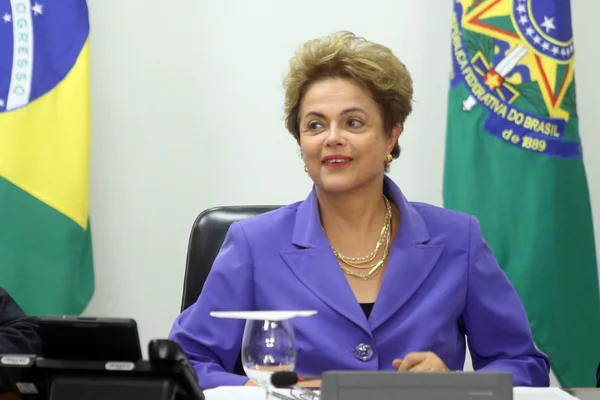 Para Planalto, decisão do STF sobre rito de impeachment dá fôlego à presidente