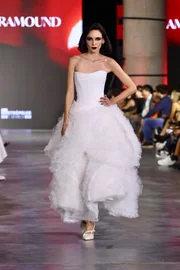 Noiva que encerrou o desfile